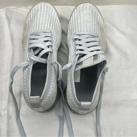 Womens Nike Air Vapor Max. White. Size 6. - Picture 2 of 10